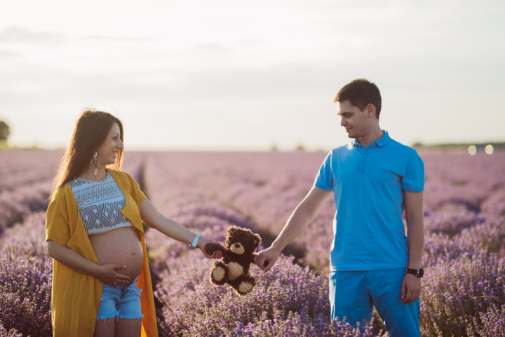 Фотосесия на бременна - Маргарита в лавандула 9